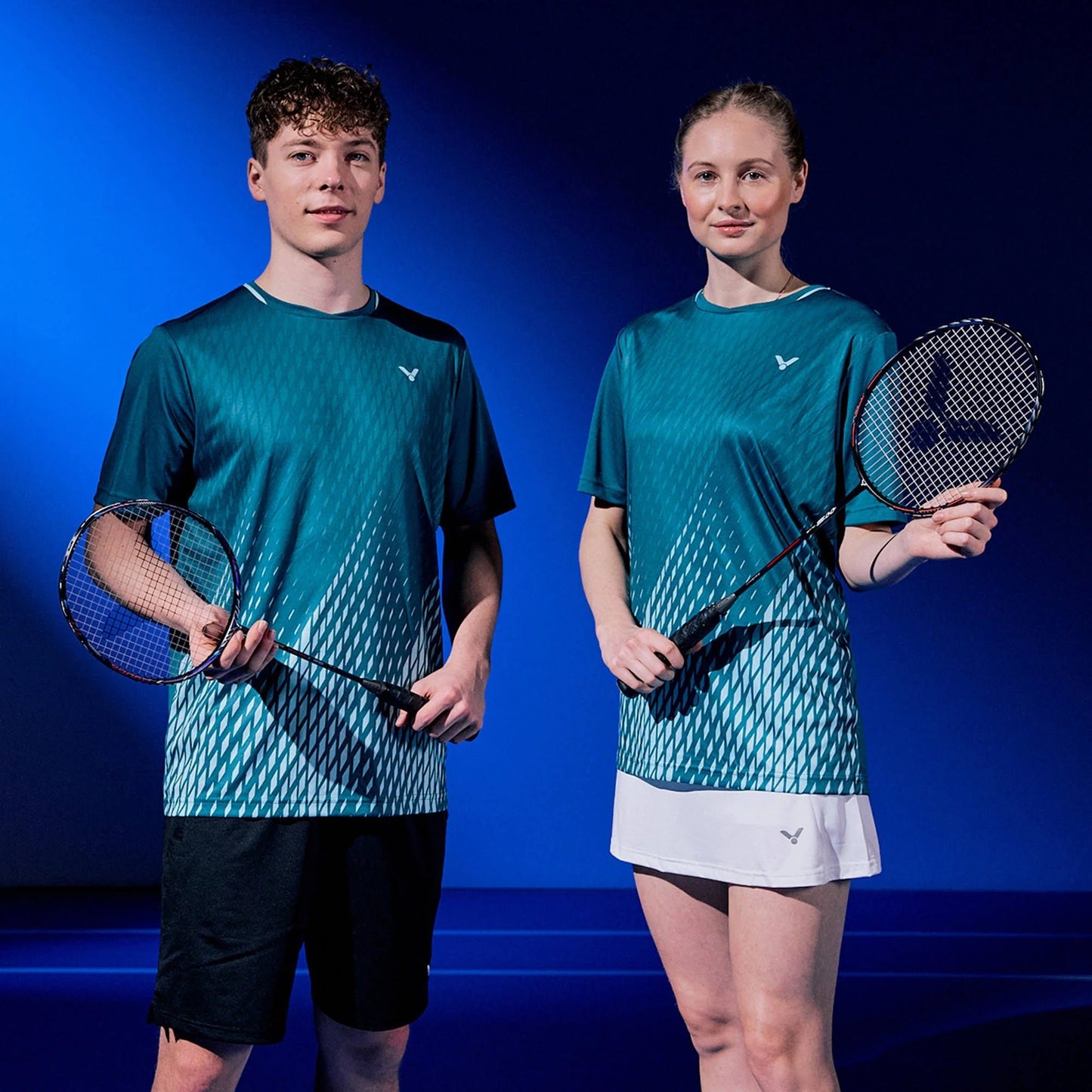 Victor T-Shirt T-43103 G, Unisexe, Anna Mikhalkova 
Aaron Sonnenschein