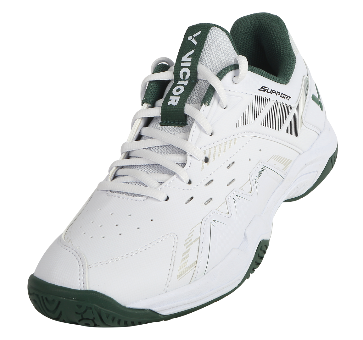 Gros plan sur le bouclier de protection latérale et le logo Victor de la chaussure P8500CLS AG.